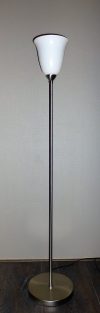 <!--:NO-->132.07 gulvlampe 521.00 glass<!--:-->